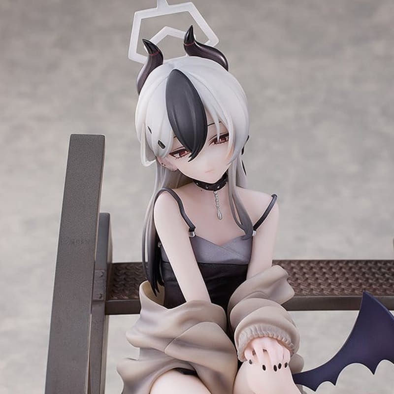 BLUE ARCHIVE - Kayoko (Dress) Memorial Lobby Ver. 1/7 Solarain PVC Figure 22 cm